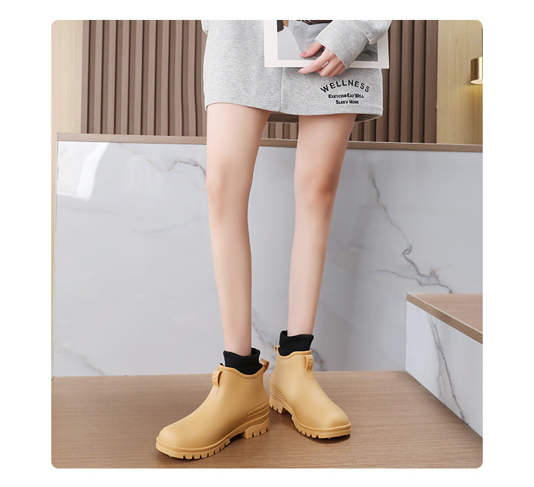 Water Shoes for Women, Chelsea Style with Fleece Lining, Short Rain Boots for Men, Low-Top Rubber Shoes for Men and Women, Non-Slip and Wear-Resistant