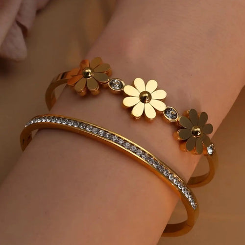 025 Delicate Crystal And Chrysanthemum Shape Stainless Steel Gold Color Bracelet Women's Jewellery Bangles Gift Wholesale